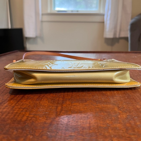 Louis Vuitton Lexington Pochette - Picture 12 of 14